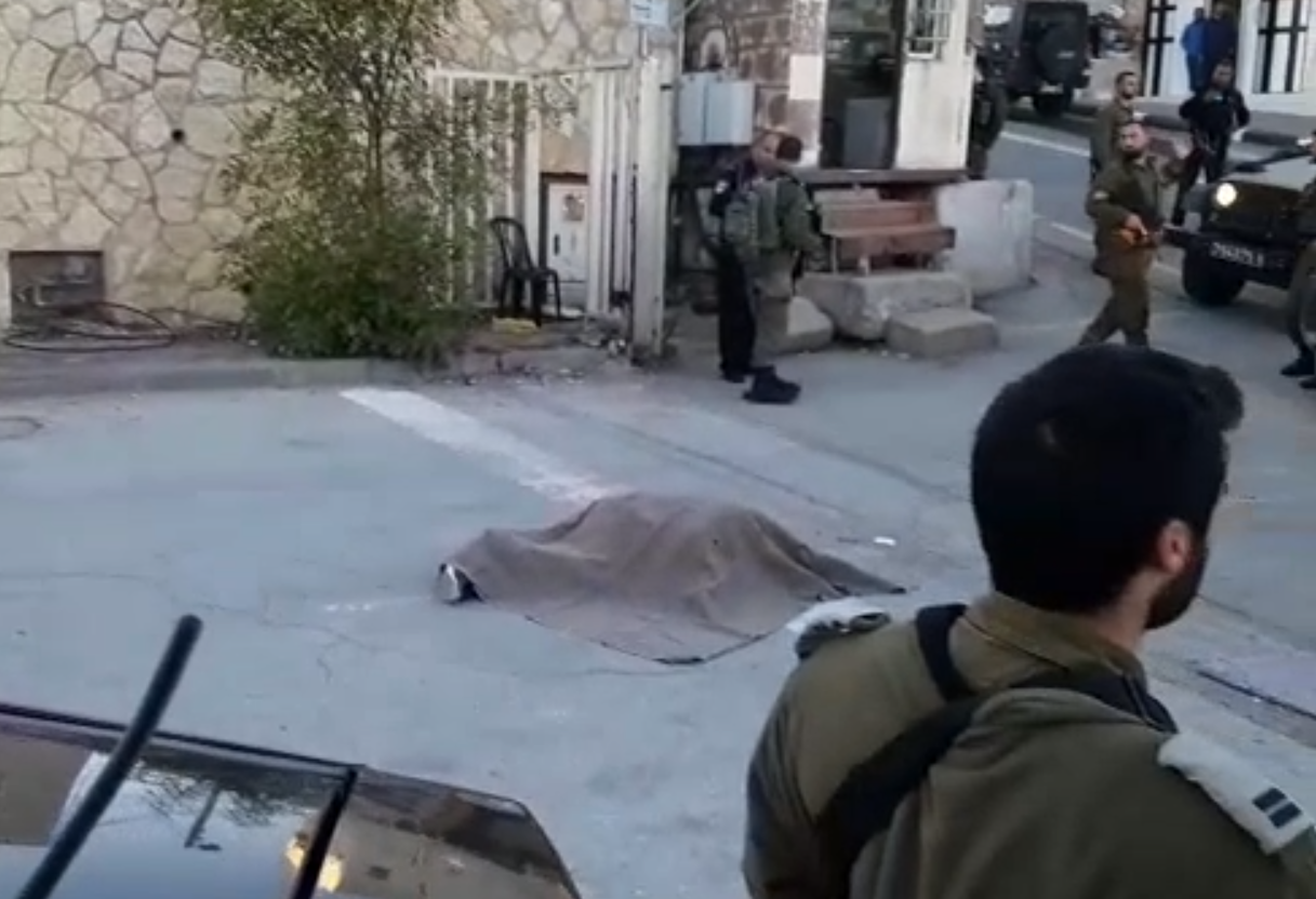 זירת ניסיון הפיגוע בקרית ארבע. צילום: נתן לוי