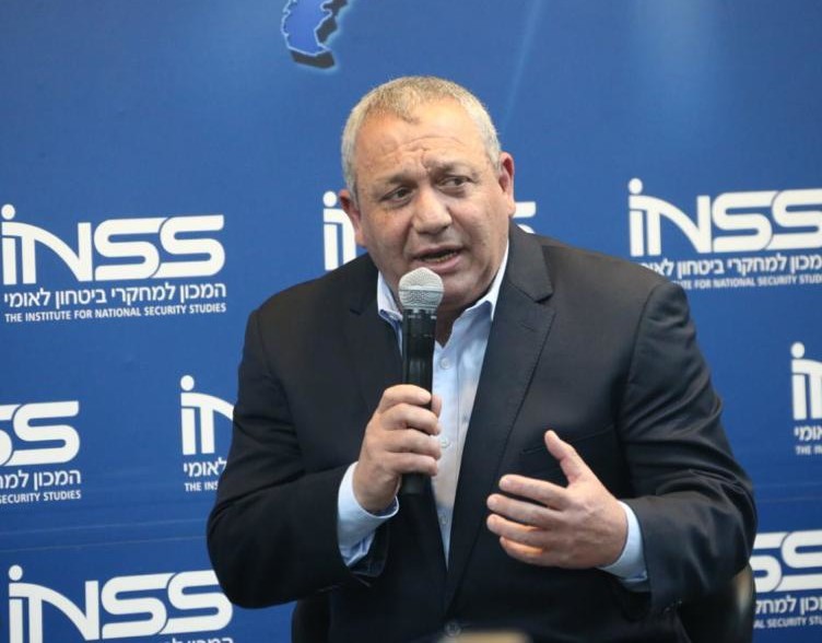 &quot;ייקחו חמש שנים להשיב את המצב לקדמותו&quot; - איזנקוט מזהיר. צילום: אבשלום ששוני