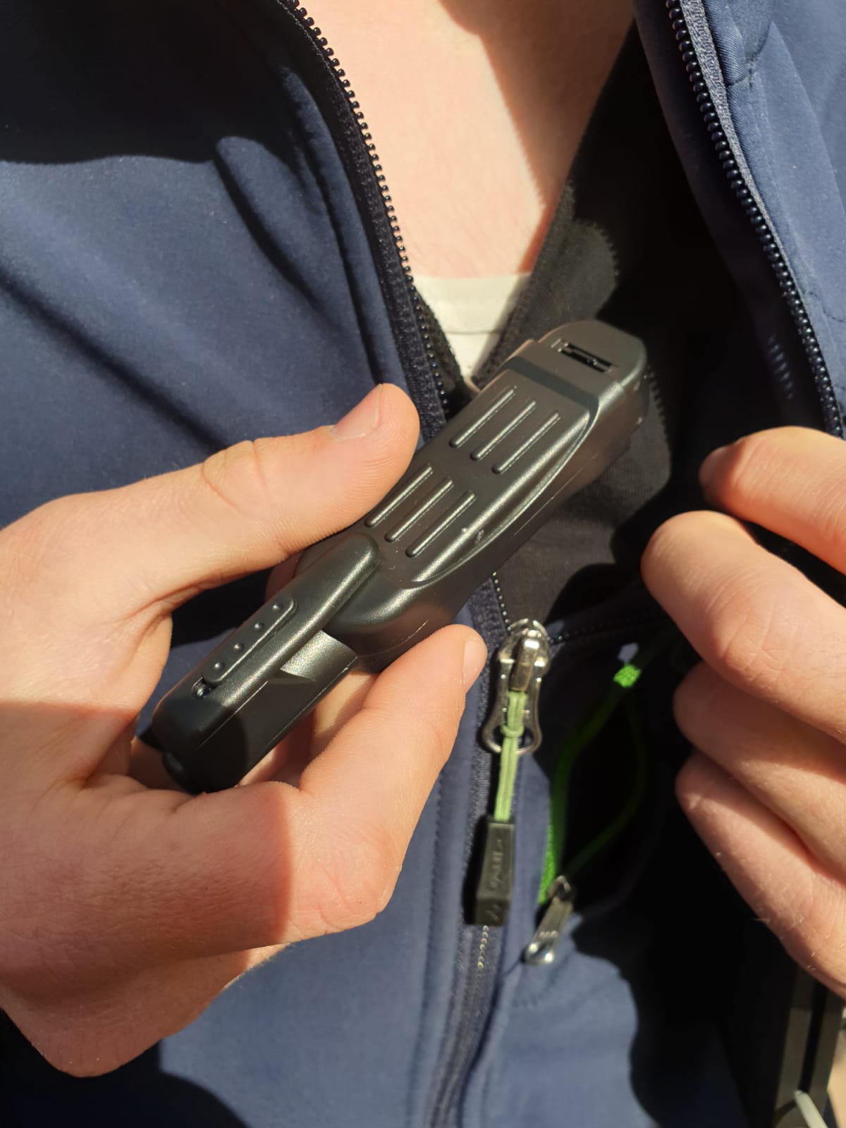 מצלמה נסתרת שנתפסה בקלפי. צילום: חד&quot;ש-תע&quot;ל