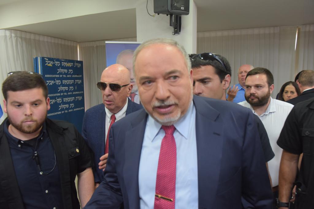 מפחדים ללכת על הראש שלו - ליברמן. צילום: אבשלום ששוני