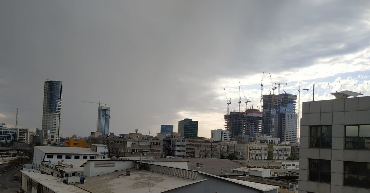 גשם בתל אביב. צילום: פרטי