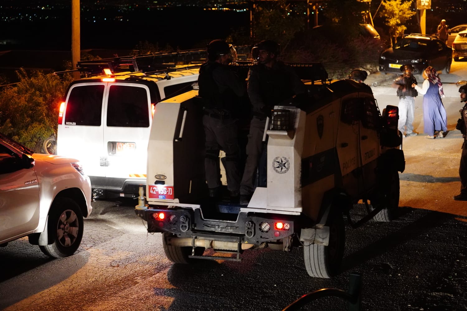 שוטרים ביצהר. צילום: הלל מאיר