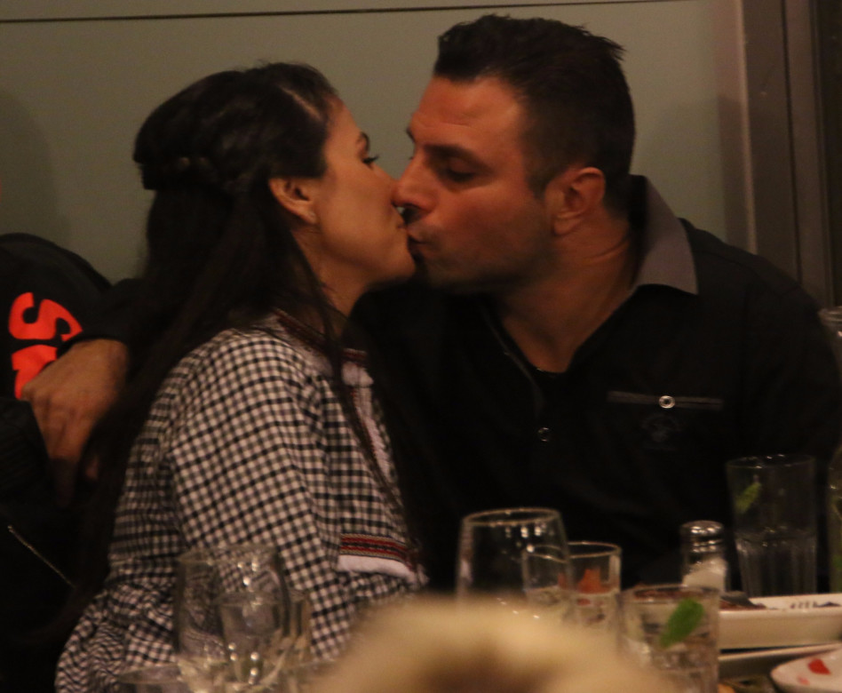 ואז, טילטיל עבר למנה העיקרית