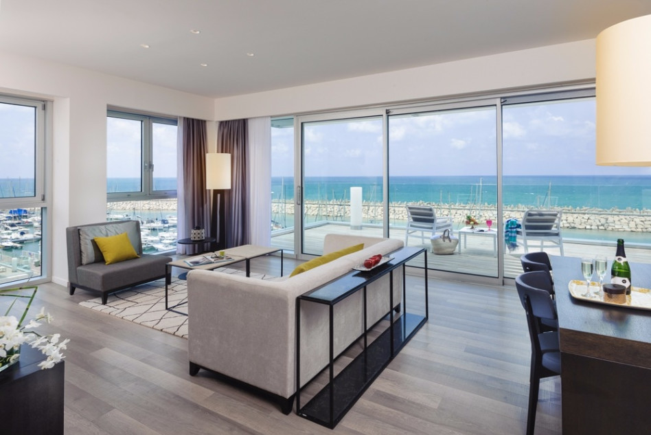 לא הייתם מתנגדים. הסוויטה של קוסטנר במלון הרודס הרצליה