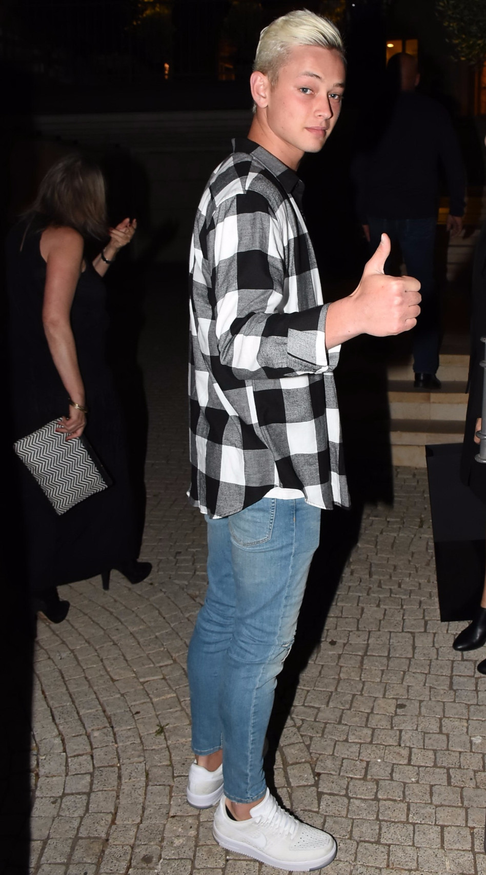 און רפאלי. האח הקטן כן?