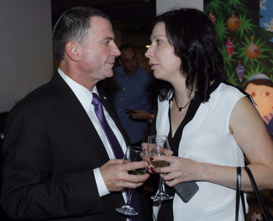 יולי אדלשטיין ואירנה נבזלין (צילום: רפי דלויה)