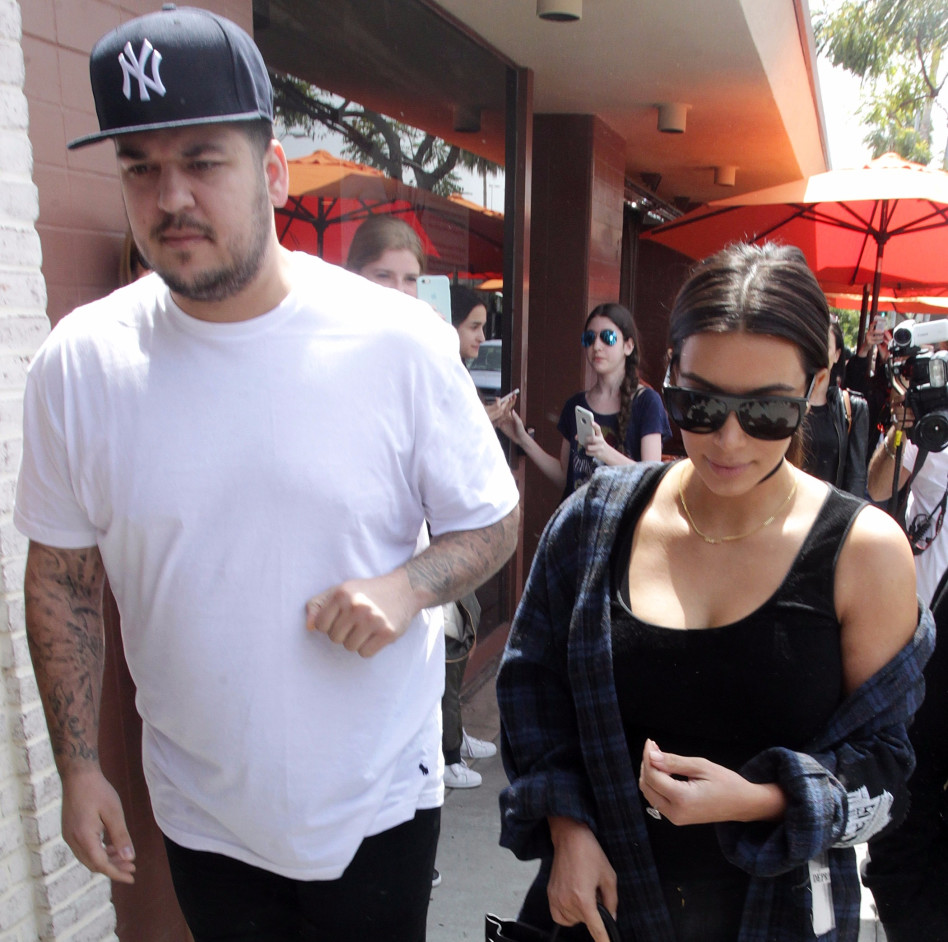 האיחוד המרגש. קים ורוב קרדשיאן ( צילום: splashnews)