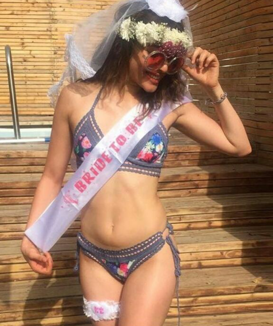 רוני דלומי מתכוננת (צילום: אינסטגרם)