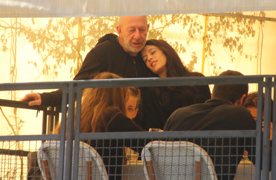 הכי כיף מישהו להישען עליו