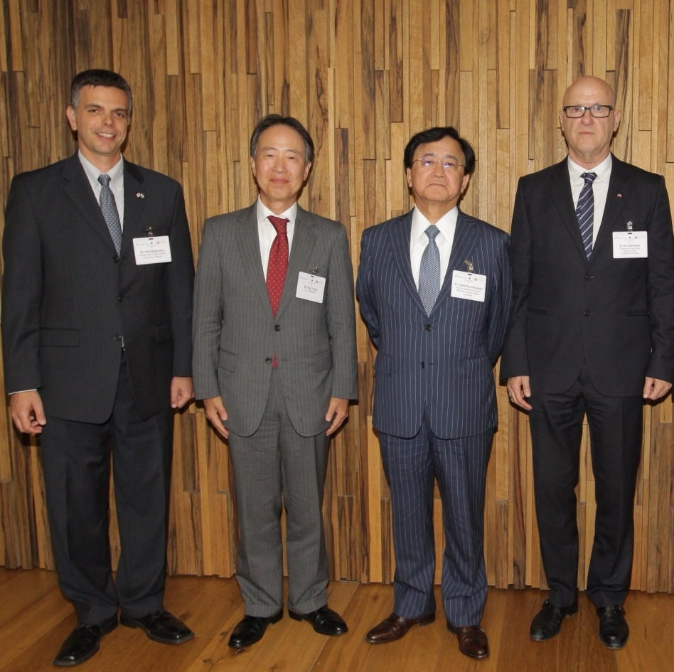 ד"ר רוני ברנשטיין, ד"ר יאשימיצו קובאיאשי, קוג'י טומיטה, עו"ד גילעד מאירוביץ (צילום:  שוקה כהן)