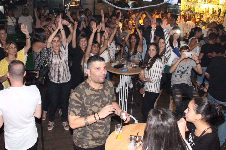 תורמים וזורמים. החוגגים של ברק אדרי