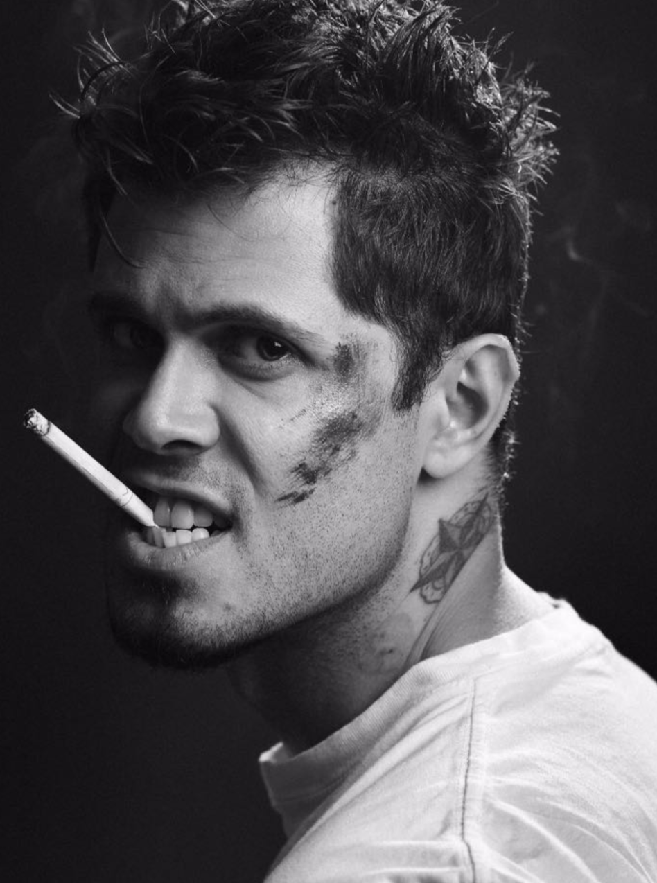 משהו הזדקף פה...