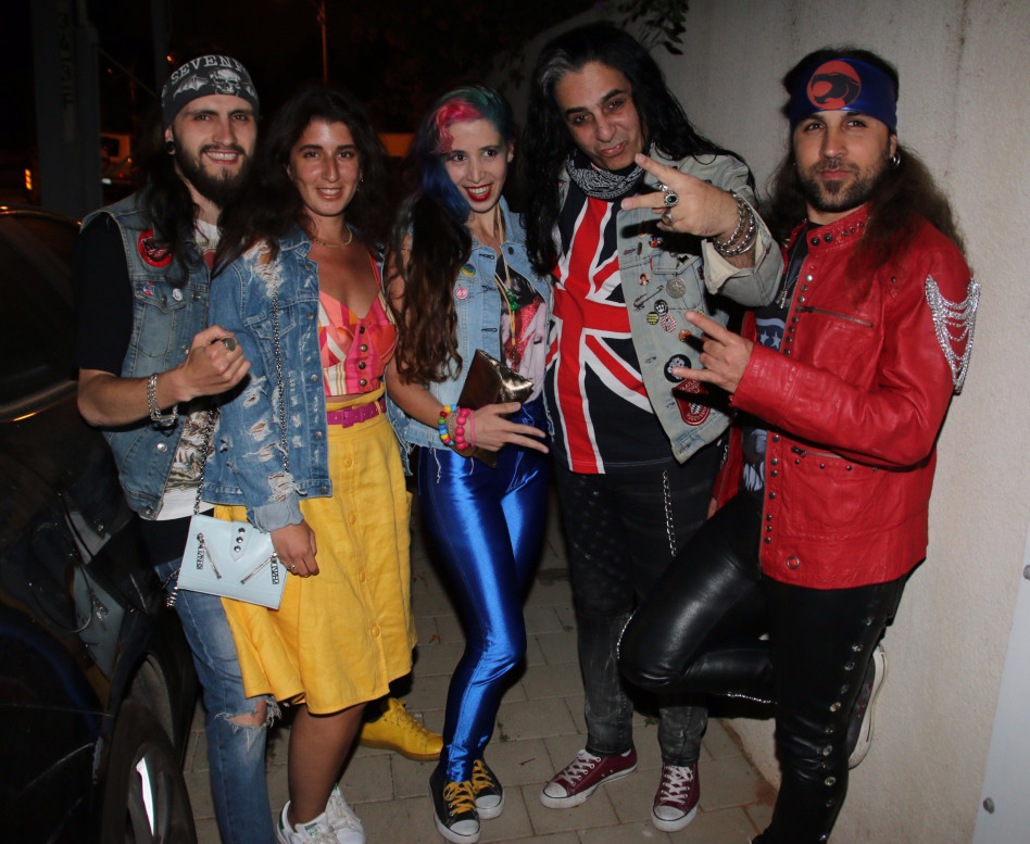 אלי זולטא והחבר'ה מעודנים כרגיל