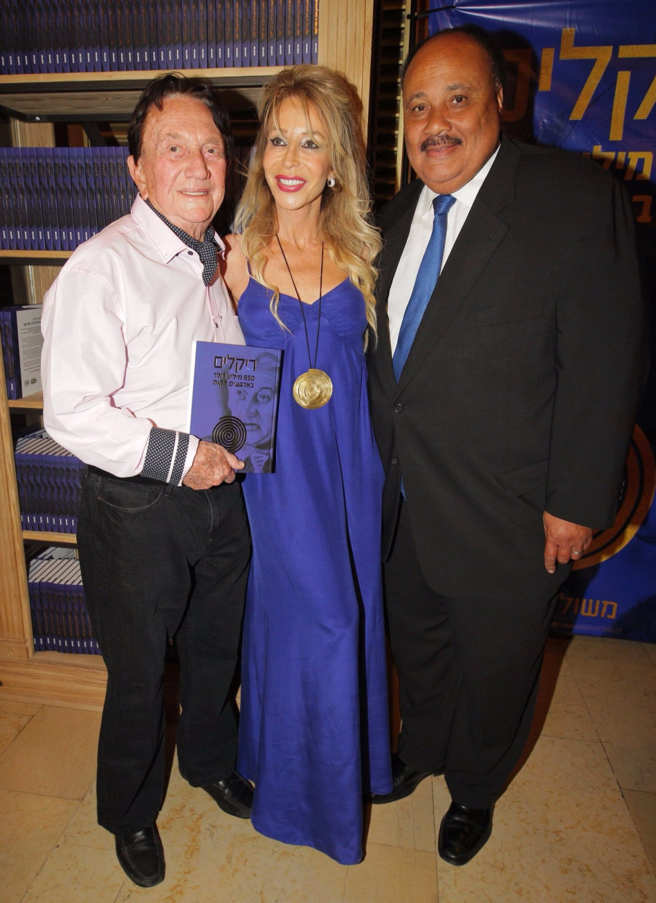 מרטין לותר קינג השלישי עם טלי ומשולם ריקליס (צילום: שוקה כהן)