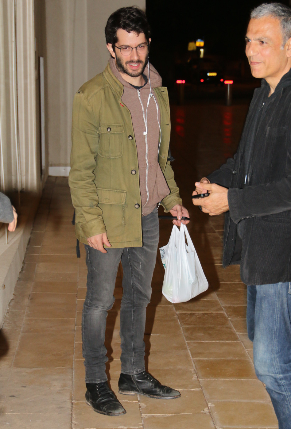 "באמאש'ך, צלם וסע!". דנקר מאוד סובל