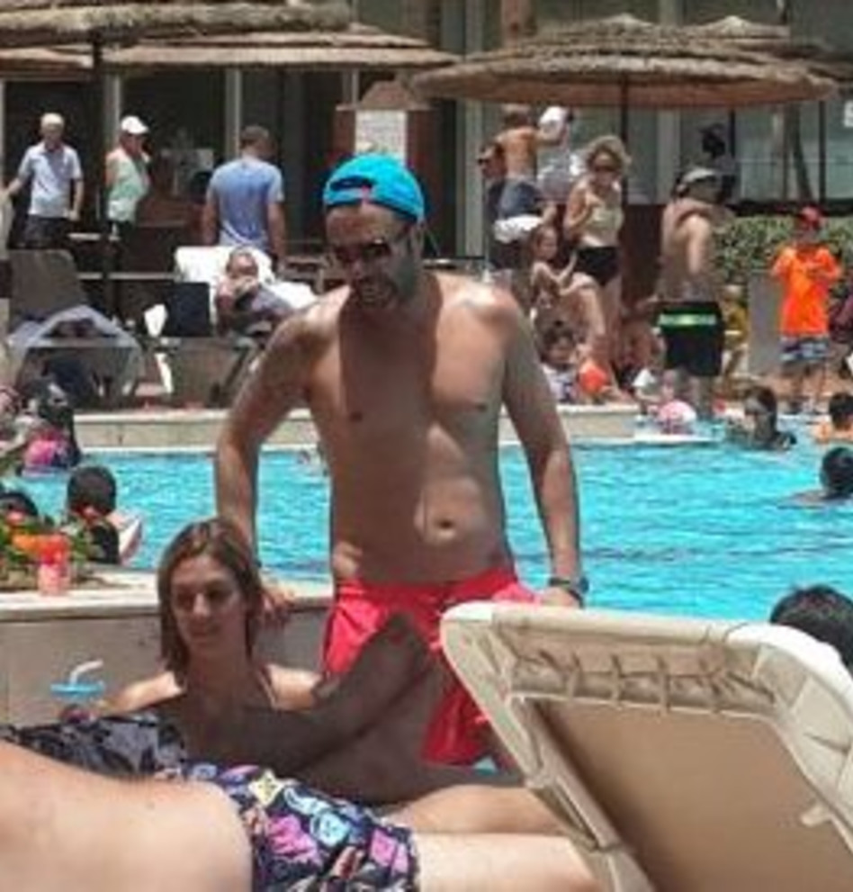 מי מתיז עליי מים?