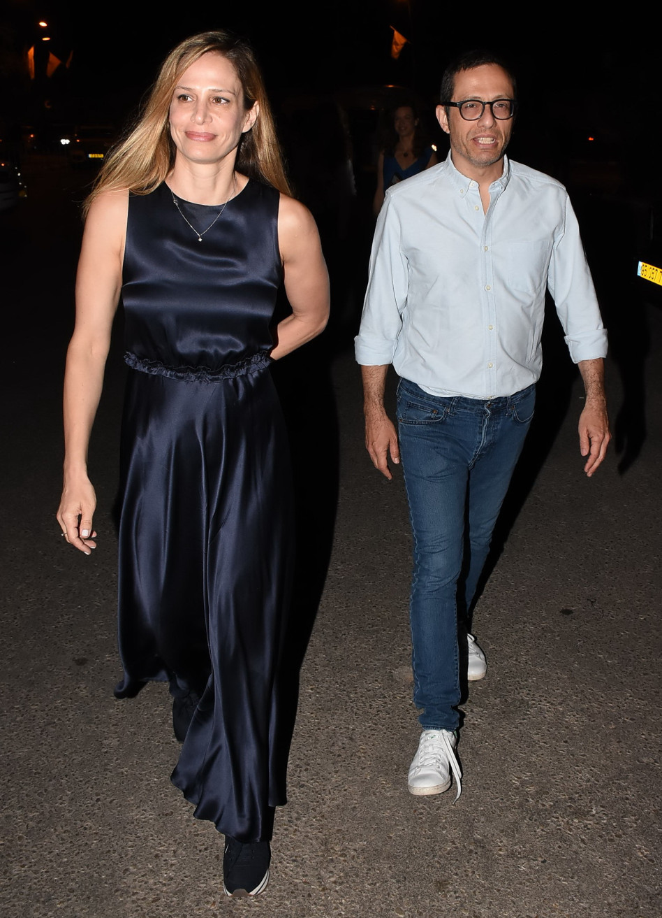 צועדת בראש. גילי וארז טל