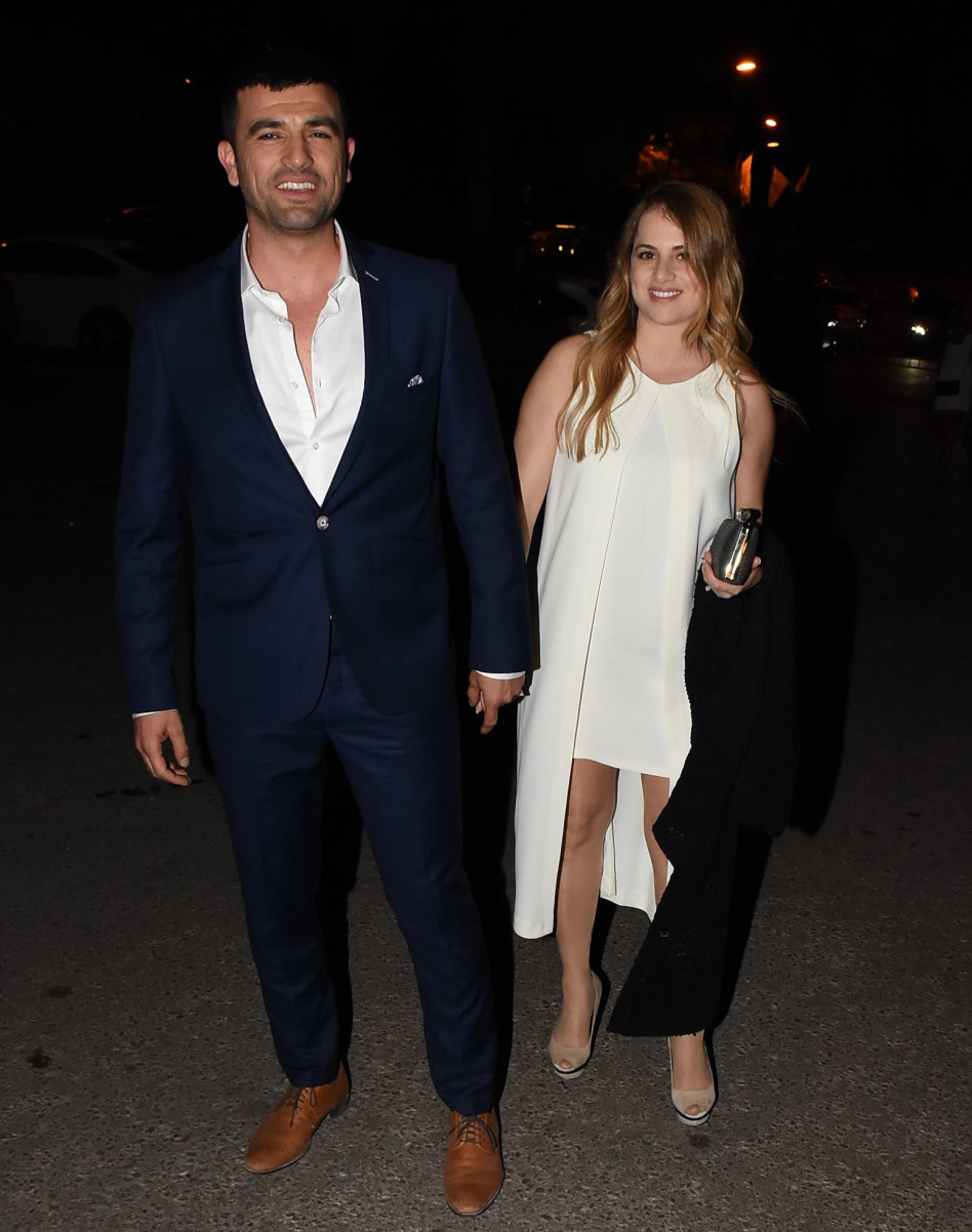 מר מנחה הטקס. עמוס תמם עם טל נרובאי