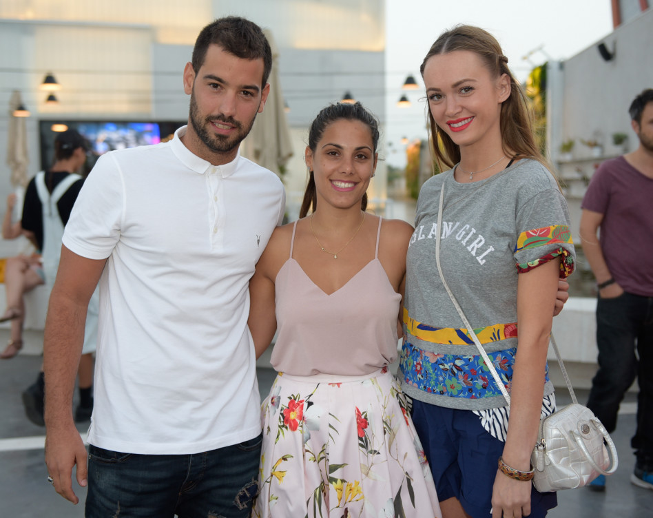 מצד שני, קסניה טרנטול, הדר אלה ועמרי בן נתן