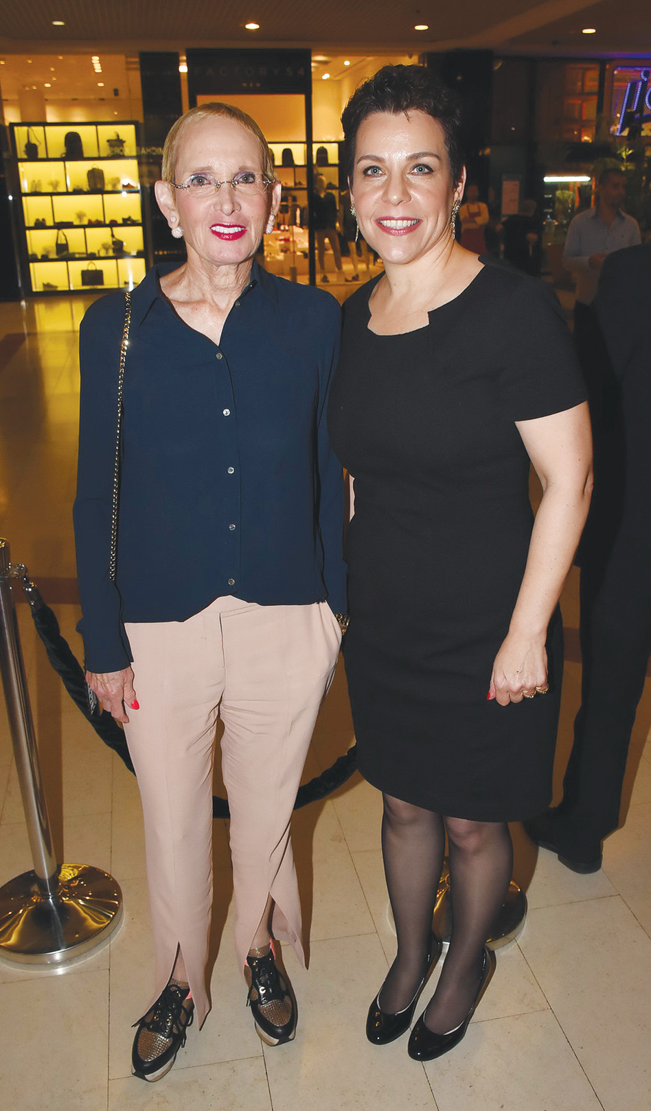 שרון רוזנברג וישראלה שטיר (צילום: אביב חופי)