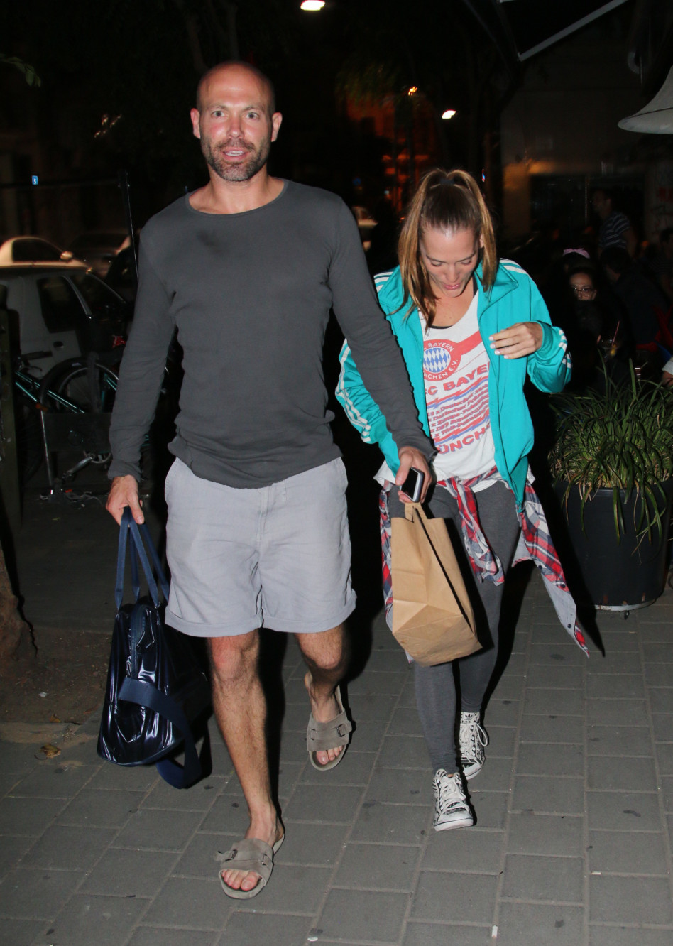 ברור שהם לקחו טייק אוואי הביתה...