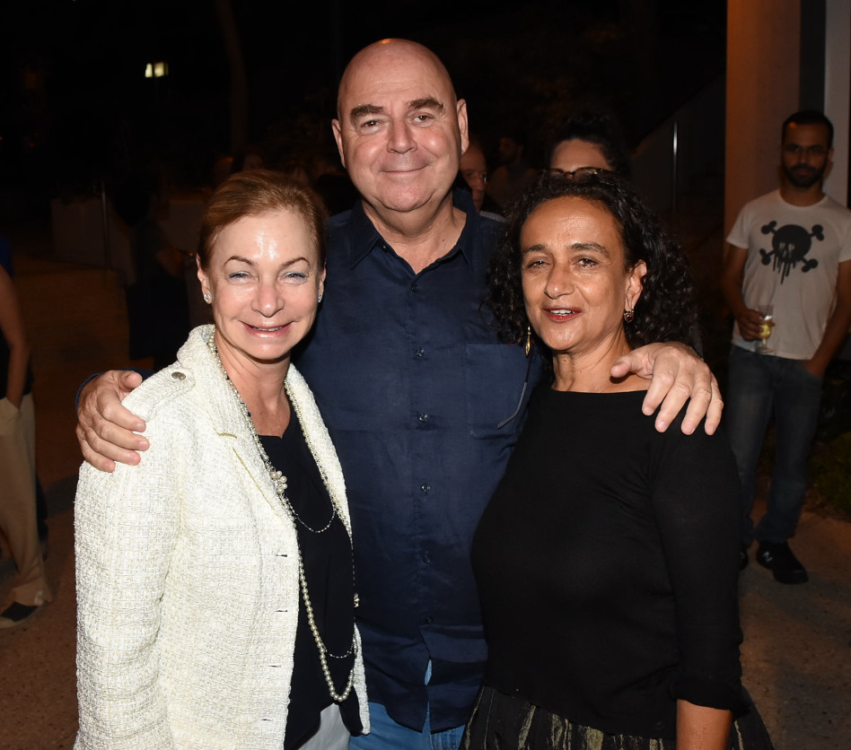 דורית ליפשיץ עם איתן ואריאלה ורטהיימר (צילום: אביב חופי)