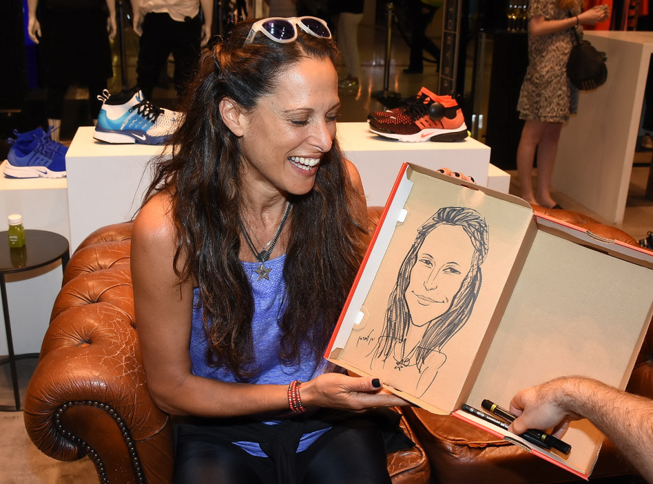 יאללה, אני ממסגר ותולה מעל שולחן המחשב שלי! הציור של ענת הראל