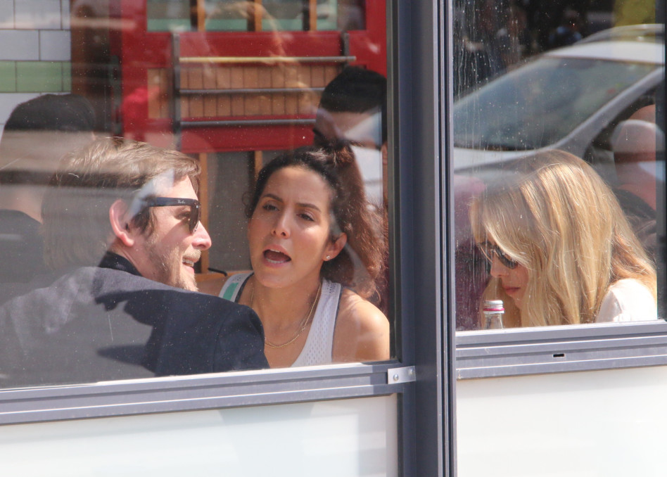 יאללה ביי, רותם סלע