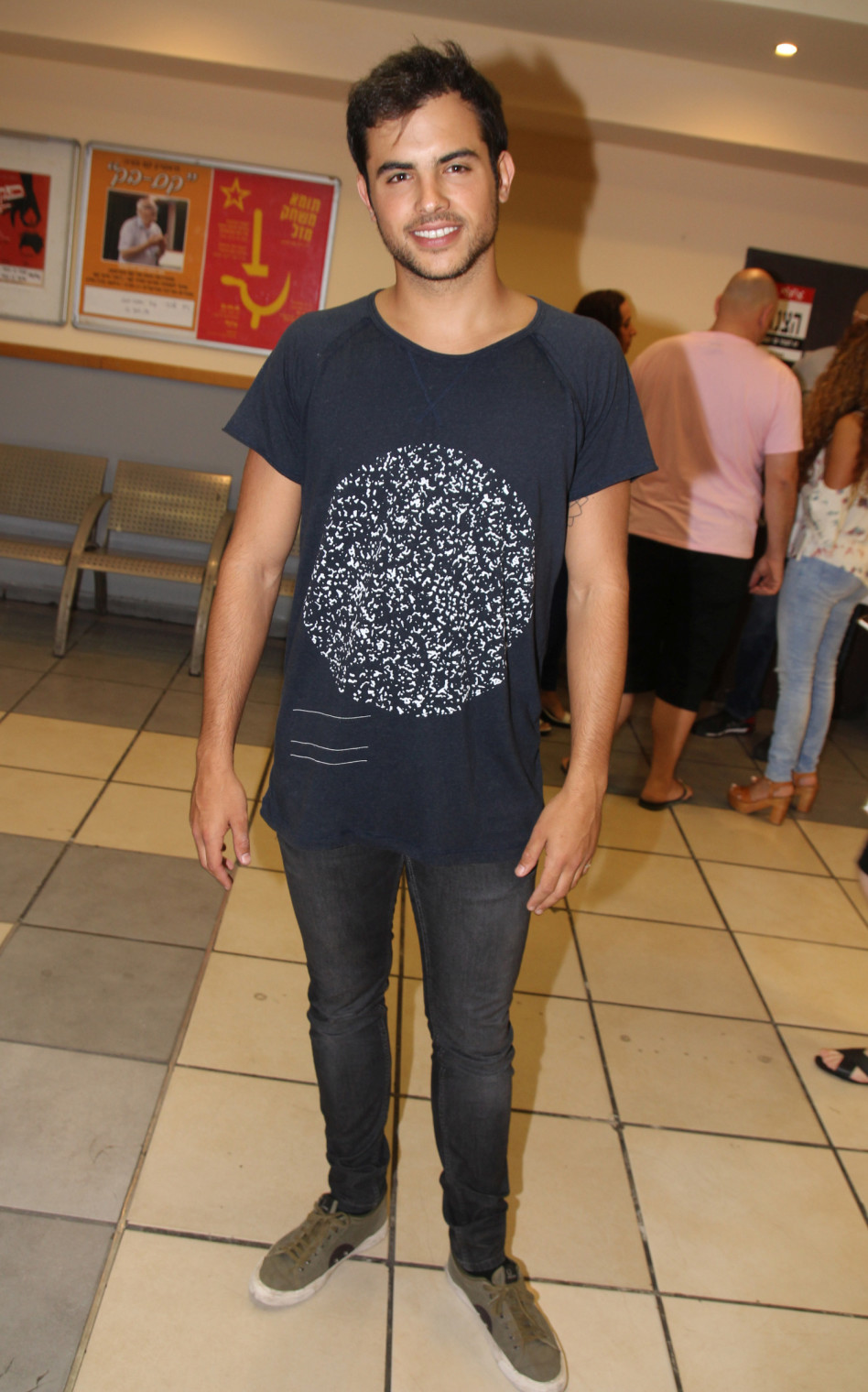 אסף הרץ מחוייך