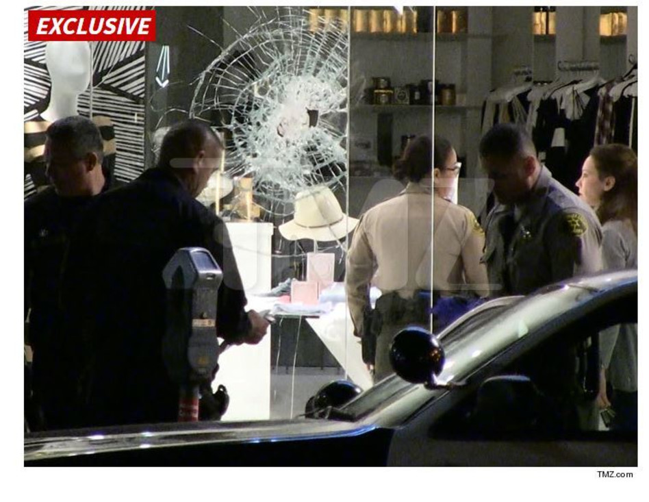 החנות של הקרדשיאנז, רגע אחרי ניסיון ההצתה (צילום מסך,TMZ)