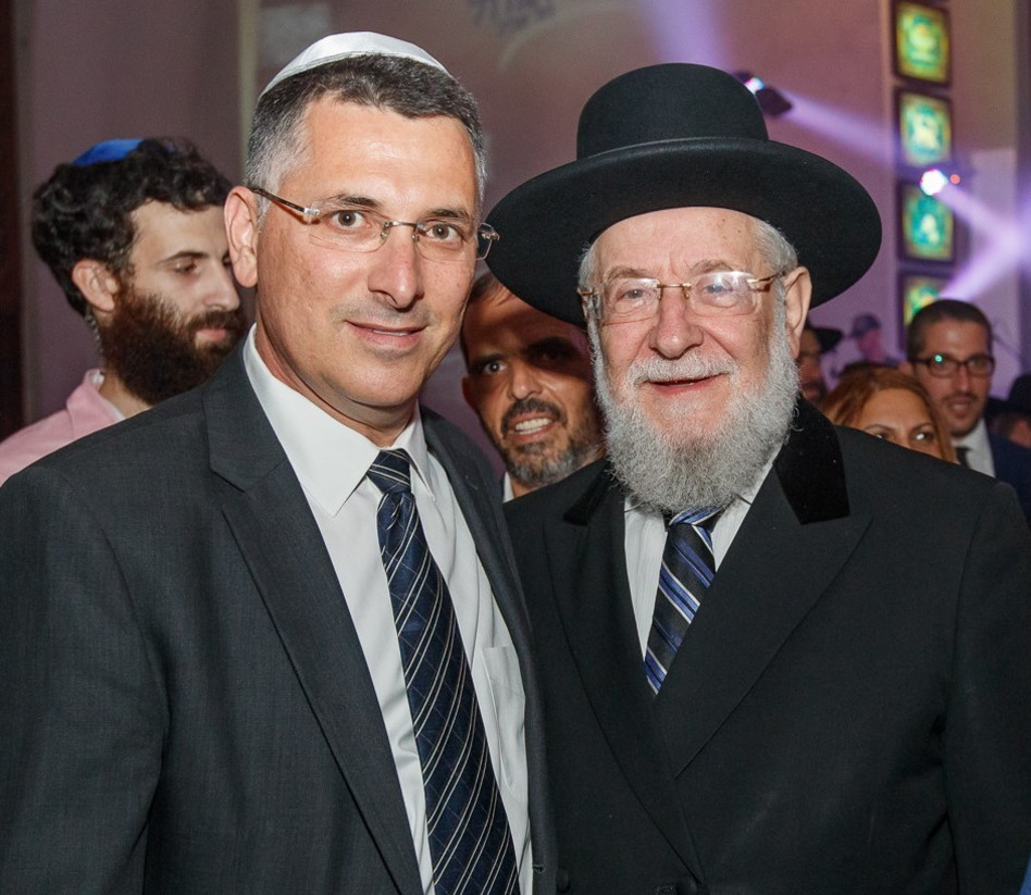 הרב לאו וגדעון סער (יח"צ)