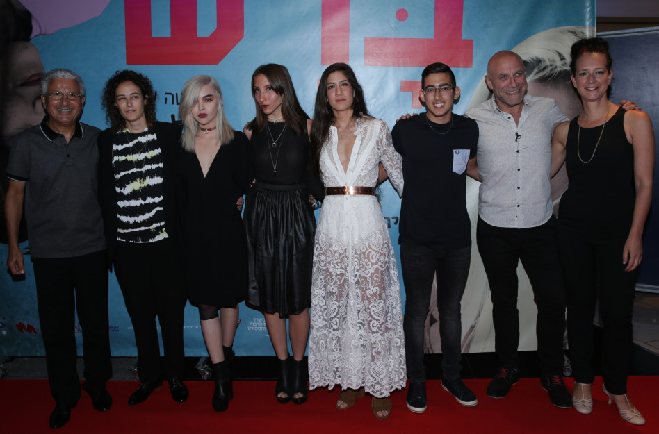 צוות הסרט "ברש". בבכורה!