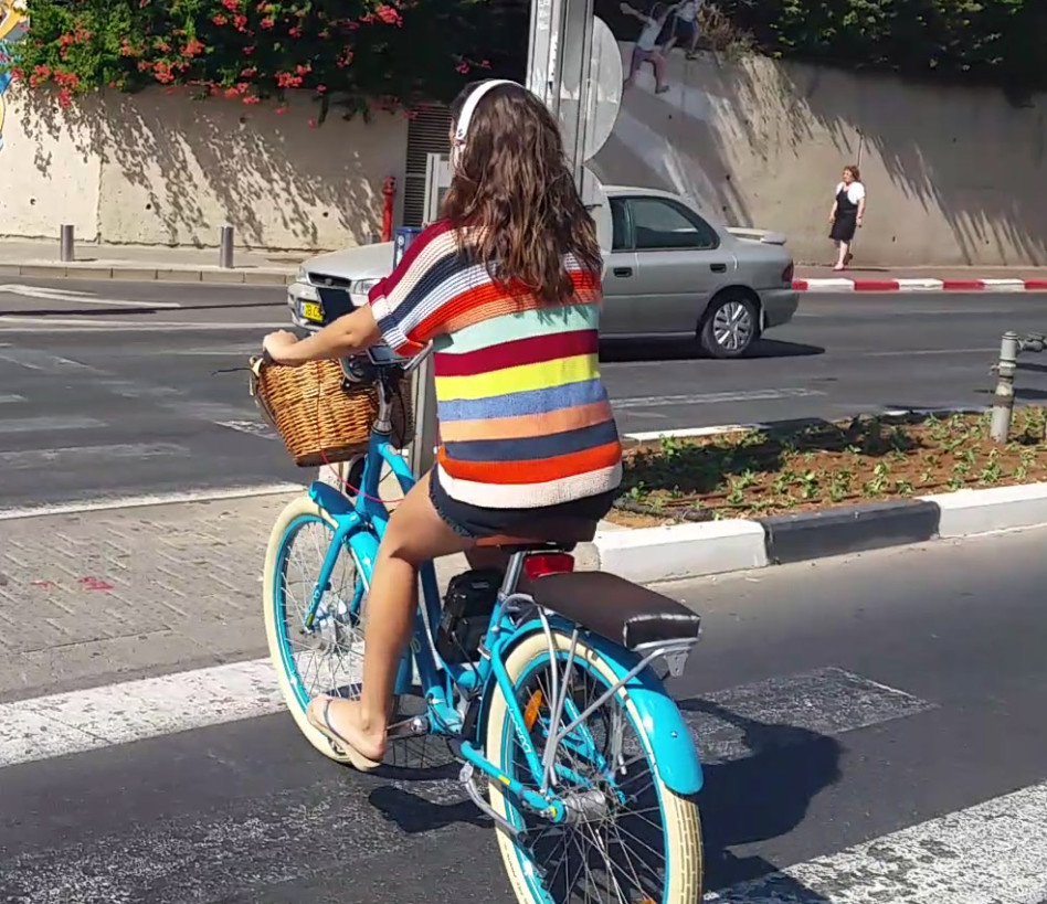 יפה לה פסים. שלומית מלכה. צילום: ניר פקין