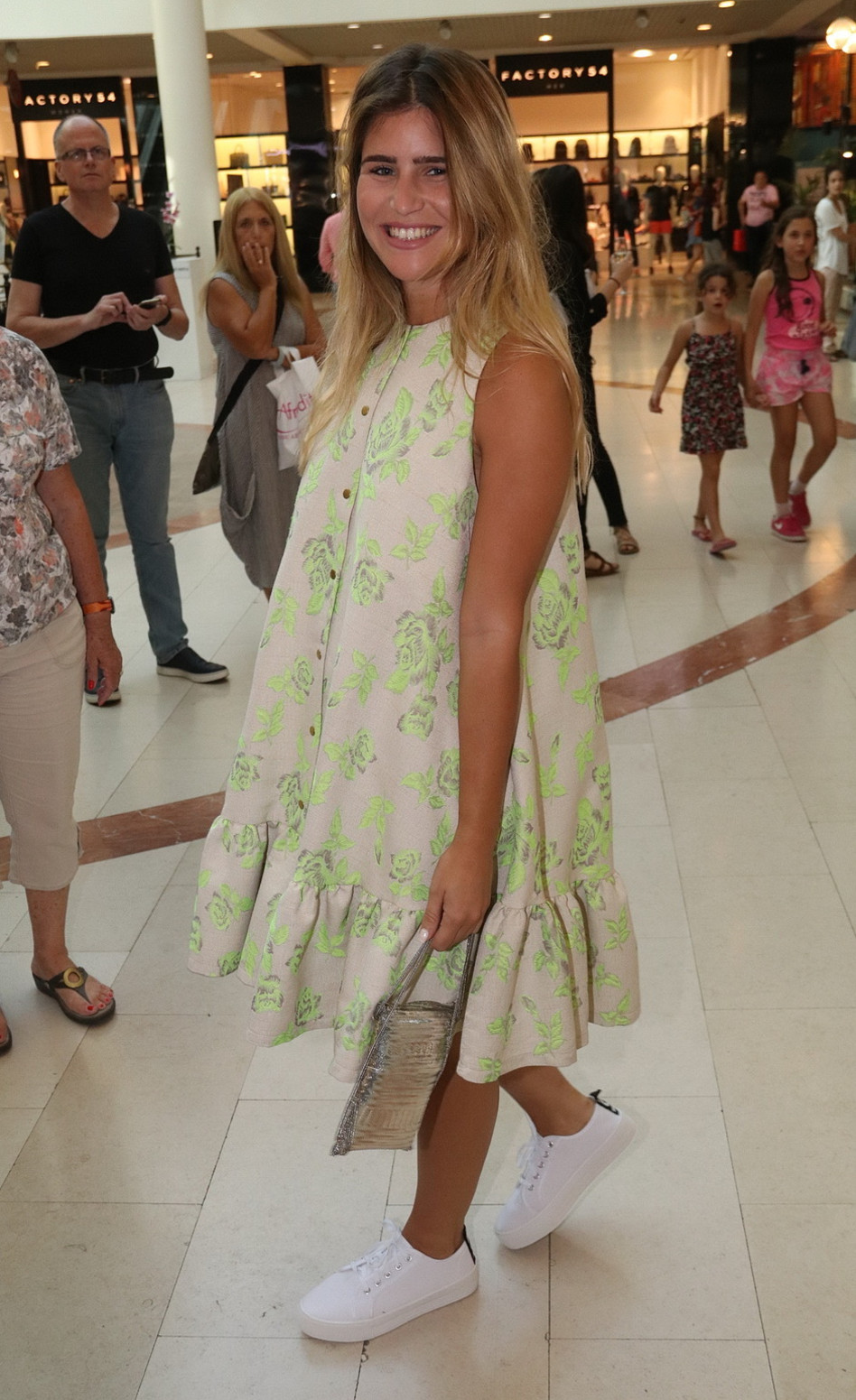 חולה על השקות. שי מיקה יפרח