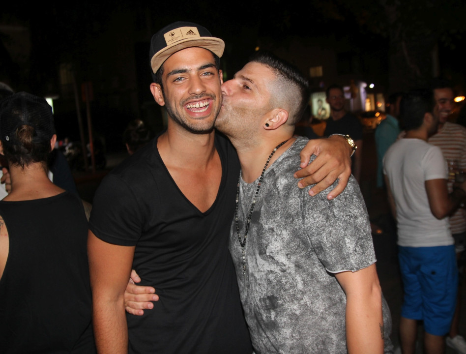 אהבה בין עולמות. דודו כהן ורון אלוף