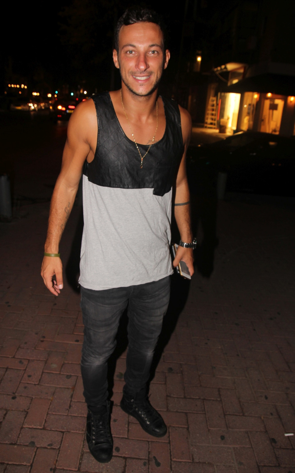  התחבר לעניין האירועים. ג'וזי זירה