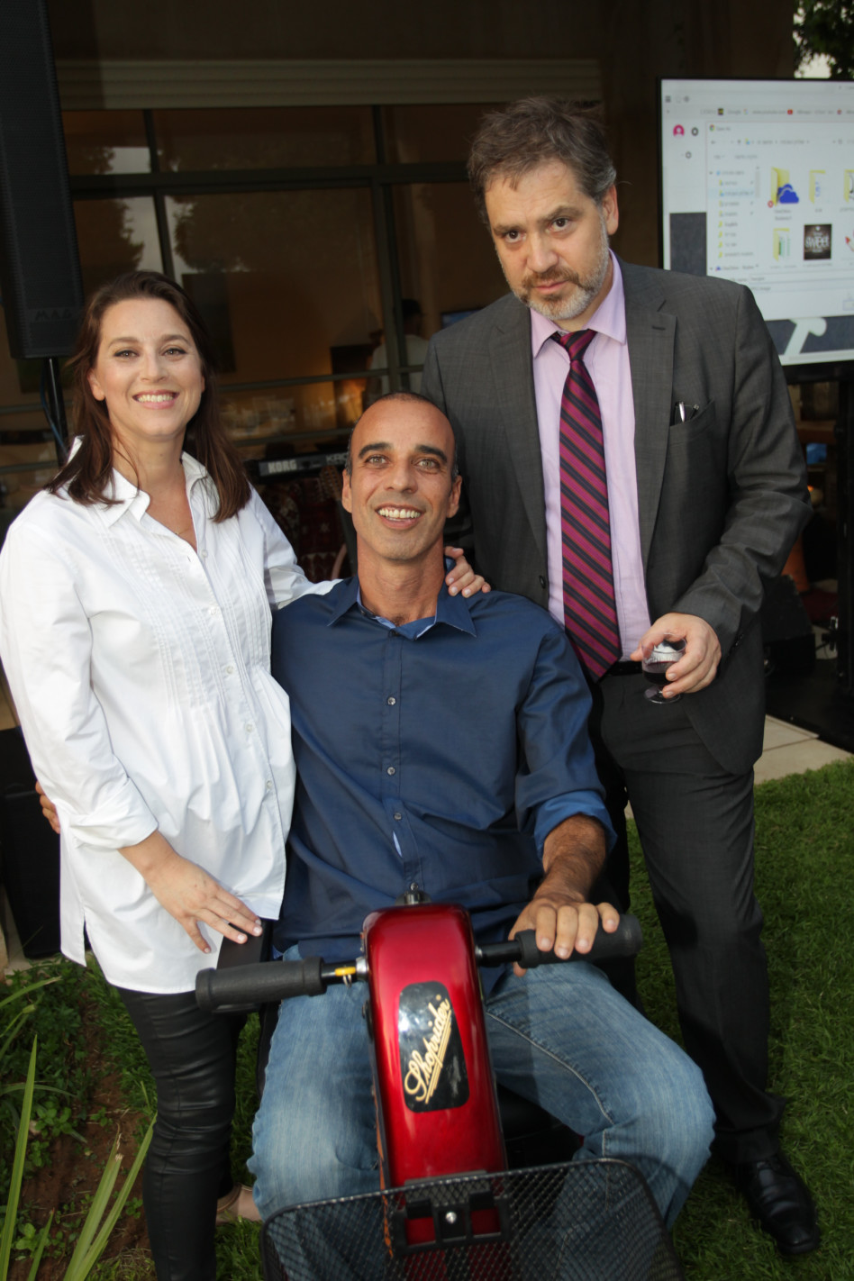 דימיטריוס קרוסיס, אריה ושרית קליימן (צילום: רפי דלויה)