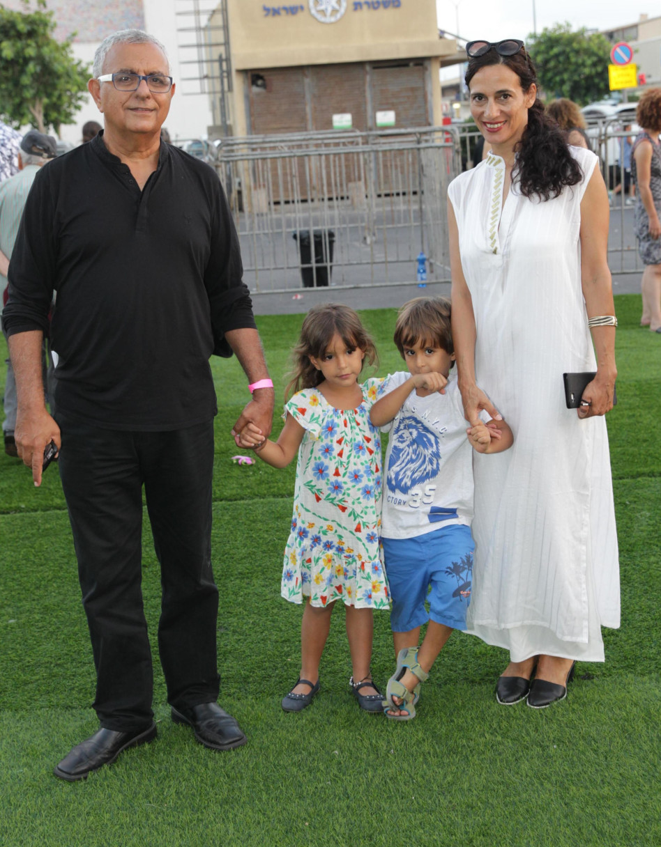 צבי ימיני ובת הזוג