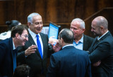 בנימין נתניהו וחברי הליכוד (צילום: אוליבר פיטוסי, פלאש 90)