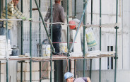 אתר בניה ופועלי בניין במודיעין (צילום: דני מרון)