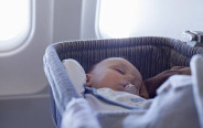 איך טסים עם תינוק? המדריך להורה המתחיל (צילום: depositphotos)