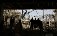 תקיפה בתימן (צילום: REUTERS/Khaled Abdullah)