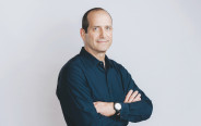 רן עוז (צילום: תמי בר שי)
