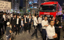 הפגנות החרדים בכביש 4 (צילום: אבשלום ששוני)