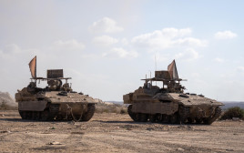 טנקים של צה"ל ברצועת עזה (צילום: דובר צה"ל)
