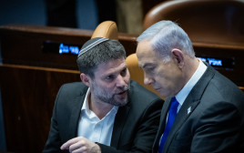 בנימין נתניהו ובצלאל סמוטריץ' (צילום: יונתן זינדל, פלאש 90)