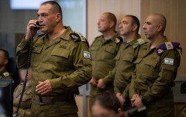 הרמטכ"ל אייל זמיר פונה אל חיילי צה"ל (צילום: דובר צהל)