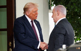 בנימין נתניהו, דונלד טראמפ (צילום: REUTERS/Kevin Lamarque)