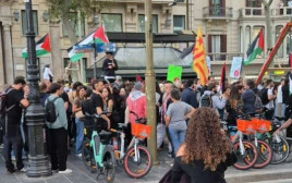 הפגנות אנטישמיות בברצלונה (צילום: חדר המצב של פספורטכארד)