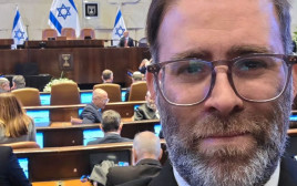 אורן חזן בכנסת (צילום: אינסטגרם)